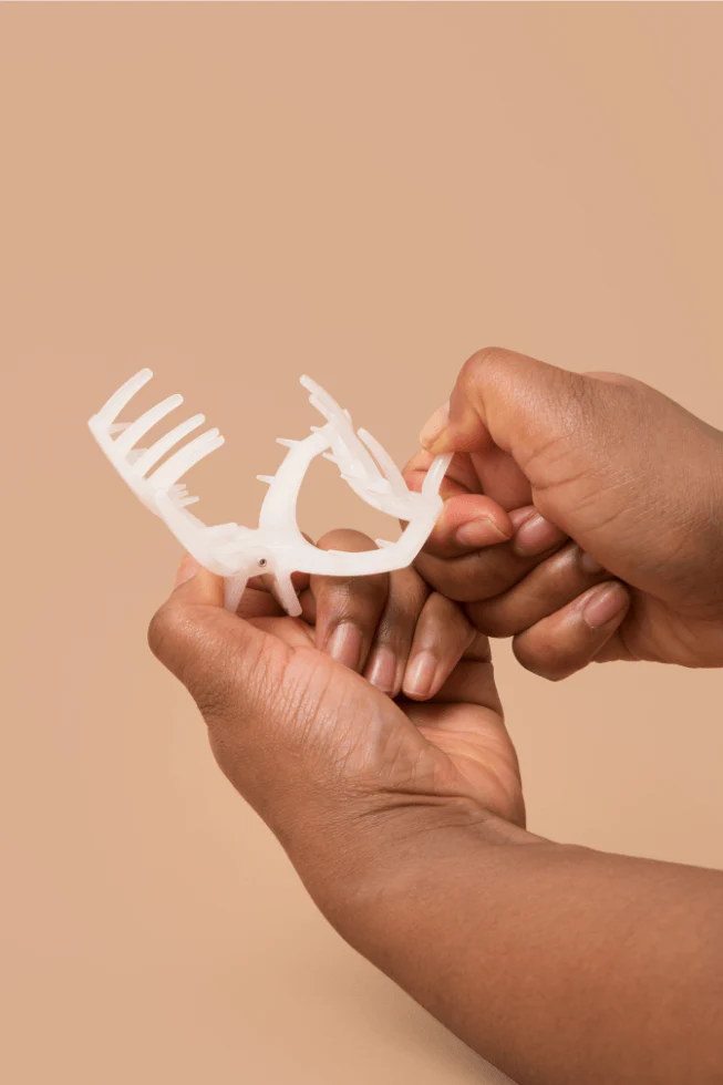 Open Almond Beige Medium Claw Hair Clip - Image 6