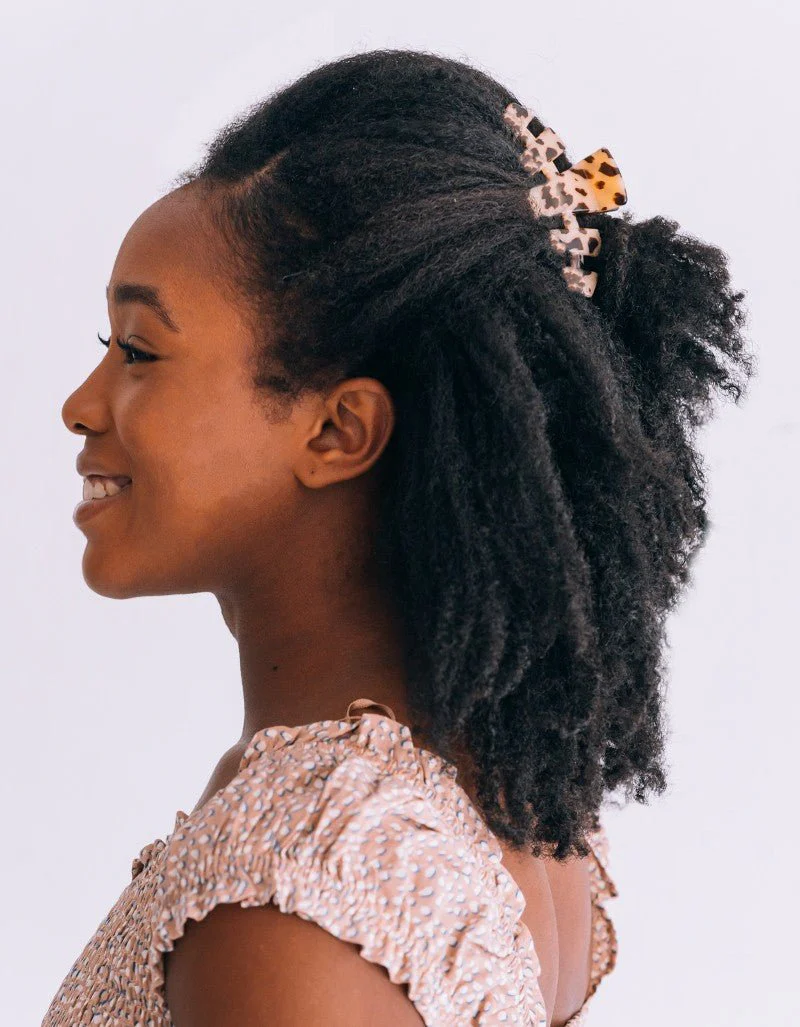 Classic Blonde Tortoise Medium Claw Clip - Image 4