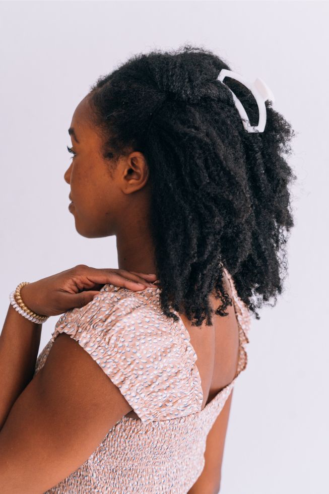 Open Coconut White Medium Claw Hair Clip - Image 5