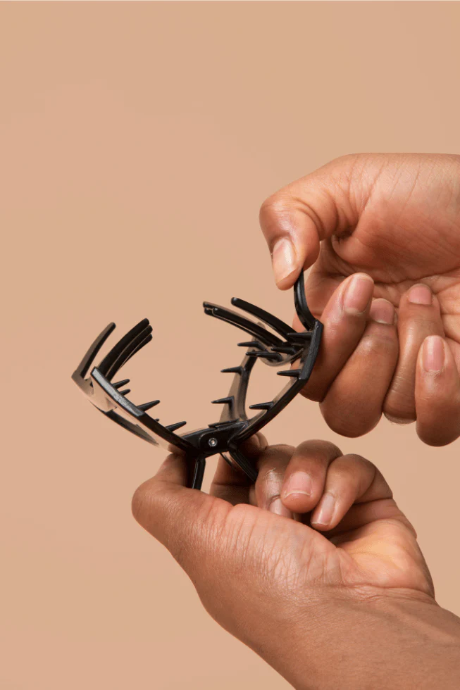 Open Jet Black Large Claw Hair Clip - Image 6