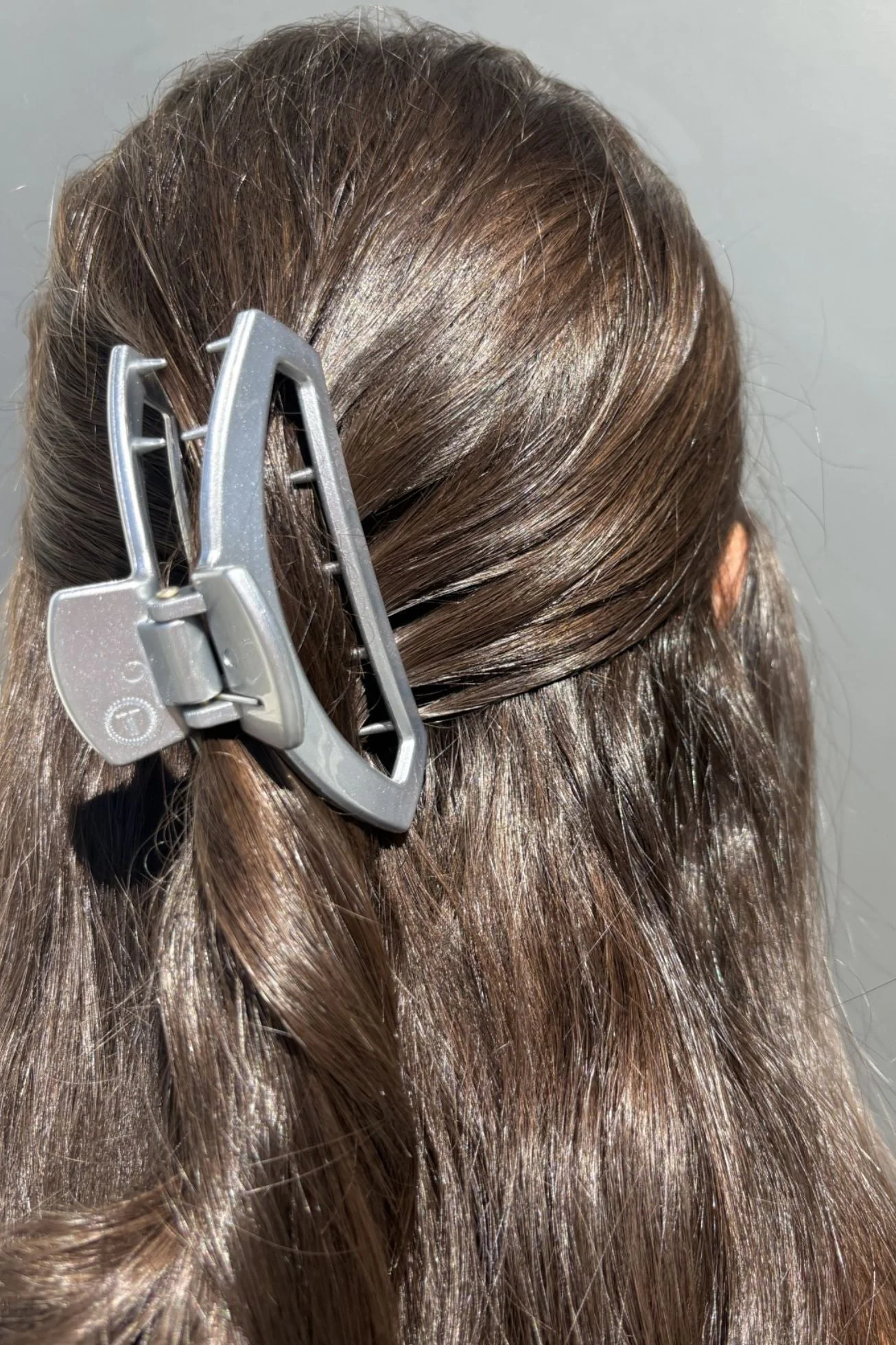 Open Disco Daydream Medium Claw Hair Clip - Image 4